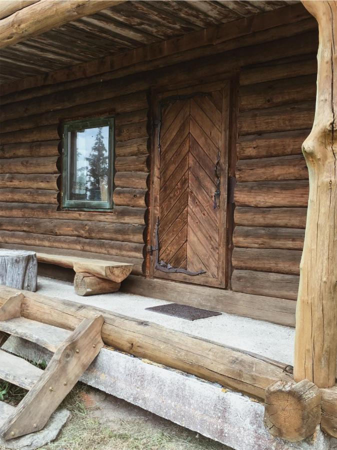 Namelis Atokvepis Villa Ciuineliai Exteriör bild